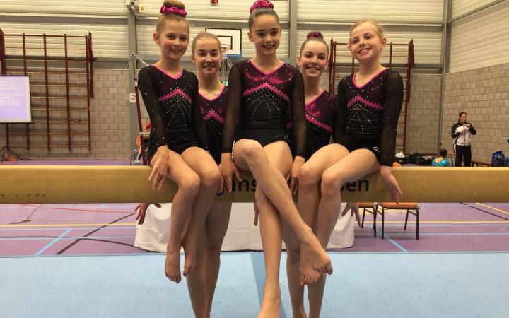 Eerste wedstrijd 2e divisie turnen